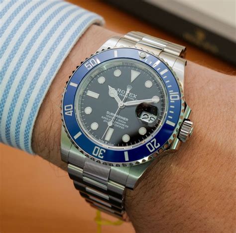 rolex new green submariner 2020